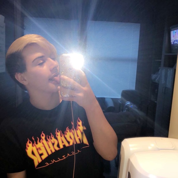 Meet your Posher, Matthew - Picture 1 of 1